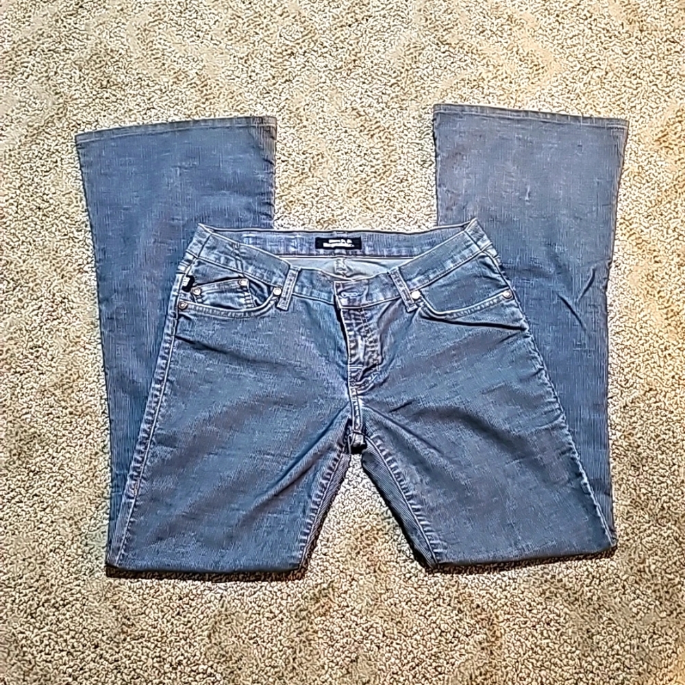 28 Rock & Republic Corduroy